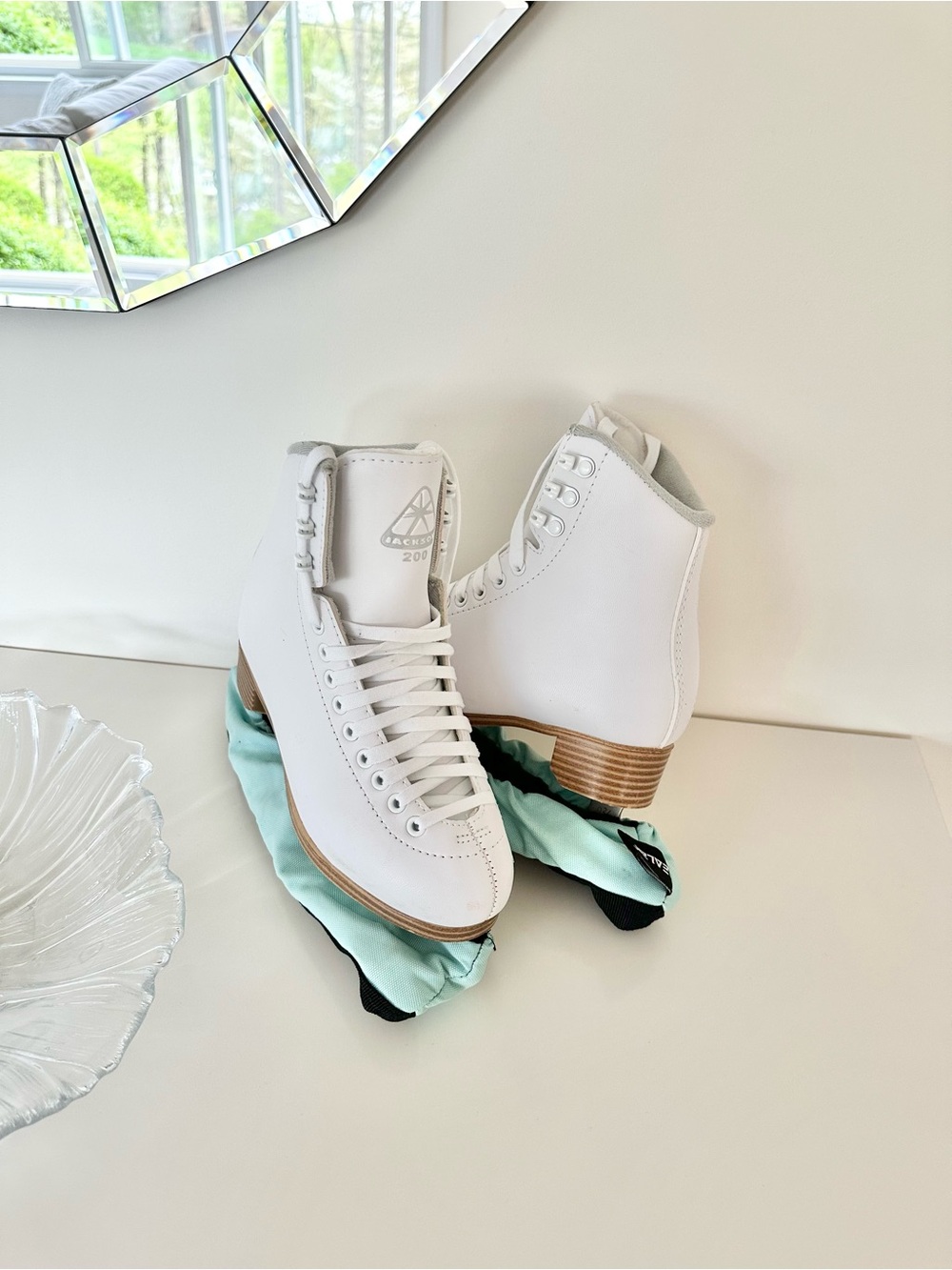 Girls Ice Skates ❄️⛸️